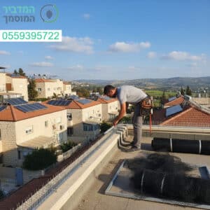 מרחיק יונים מקצועי בפעולה על גג בגבעת שמואל עבודה מדויקת לשמירה על סביבה נקייה ובטוחה